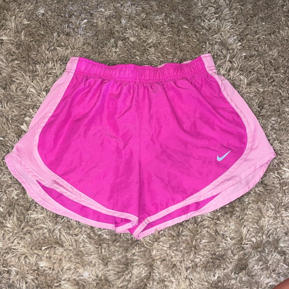 Nike shorts dri fit tempo pink